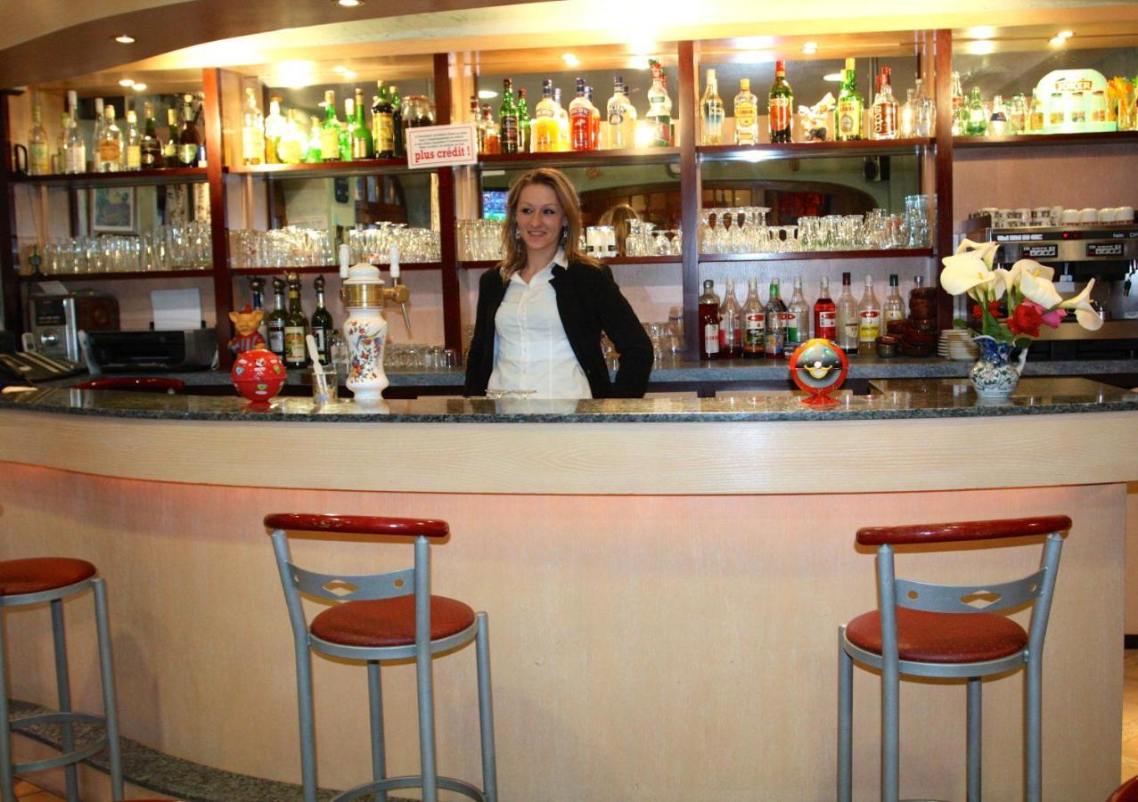 Hotel Restaurant Des Deux Vallees Entraygues-sur-Truyère Exterior foto